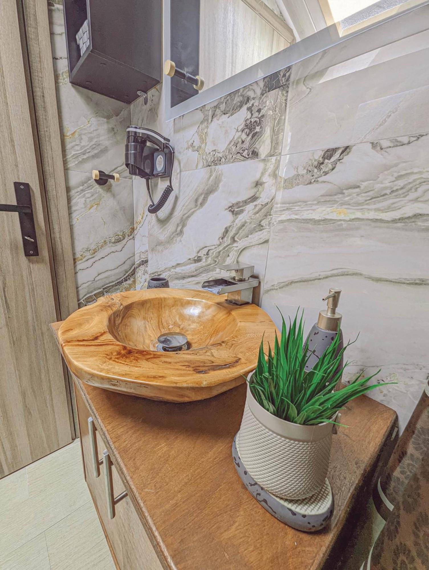 Ionian Pearl Apartments And Suites Corfu  Εξωτερικό φωτογραφία