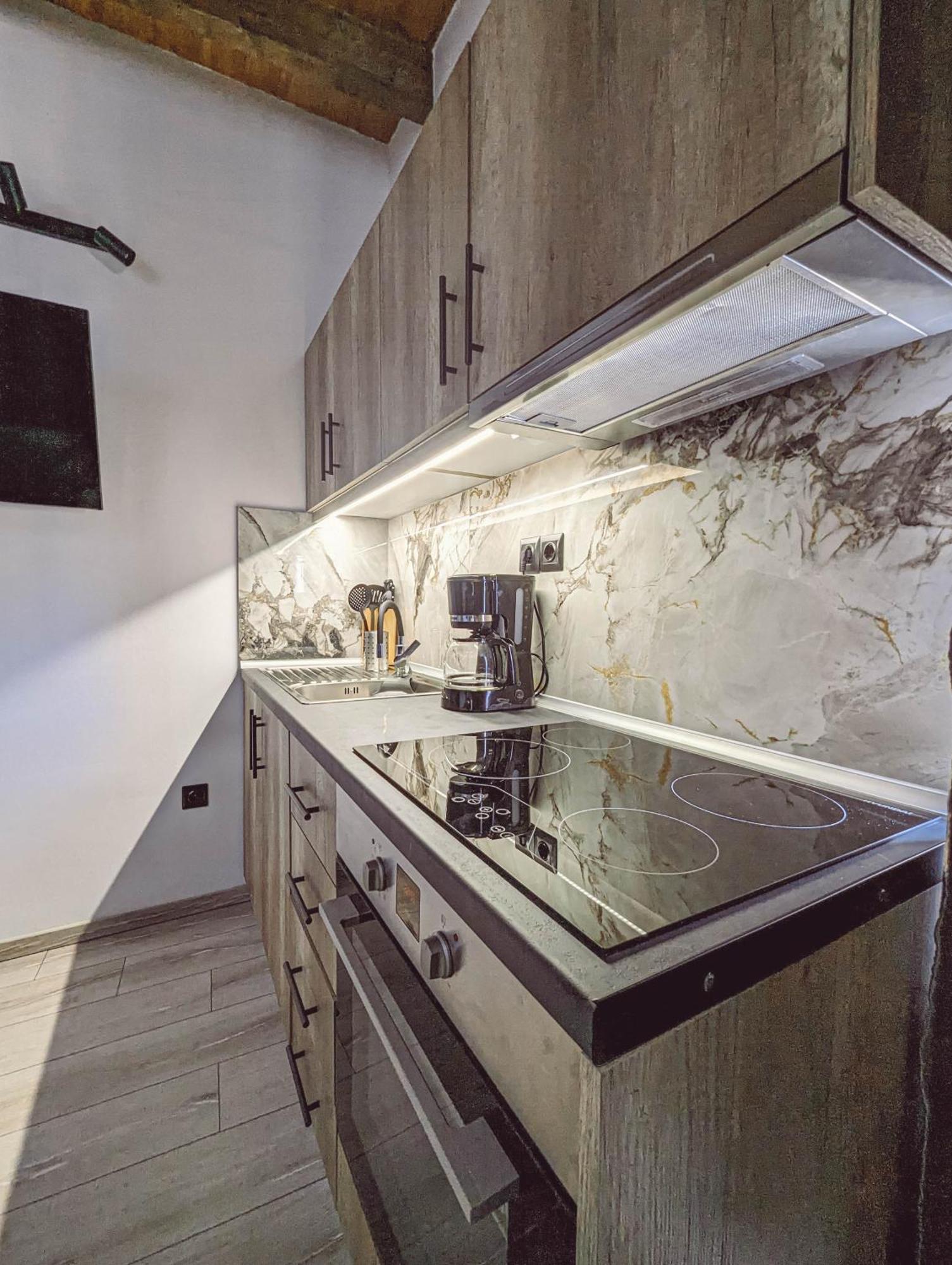 Ionian Pearl Apartments And Suites Corfu  Εξωτερικό φωτογραφία