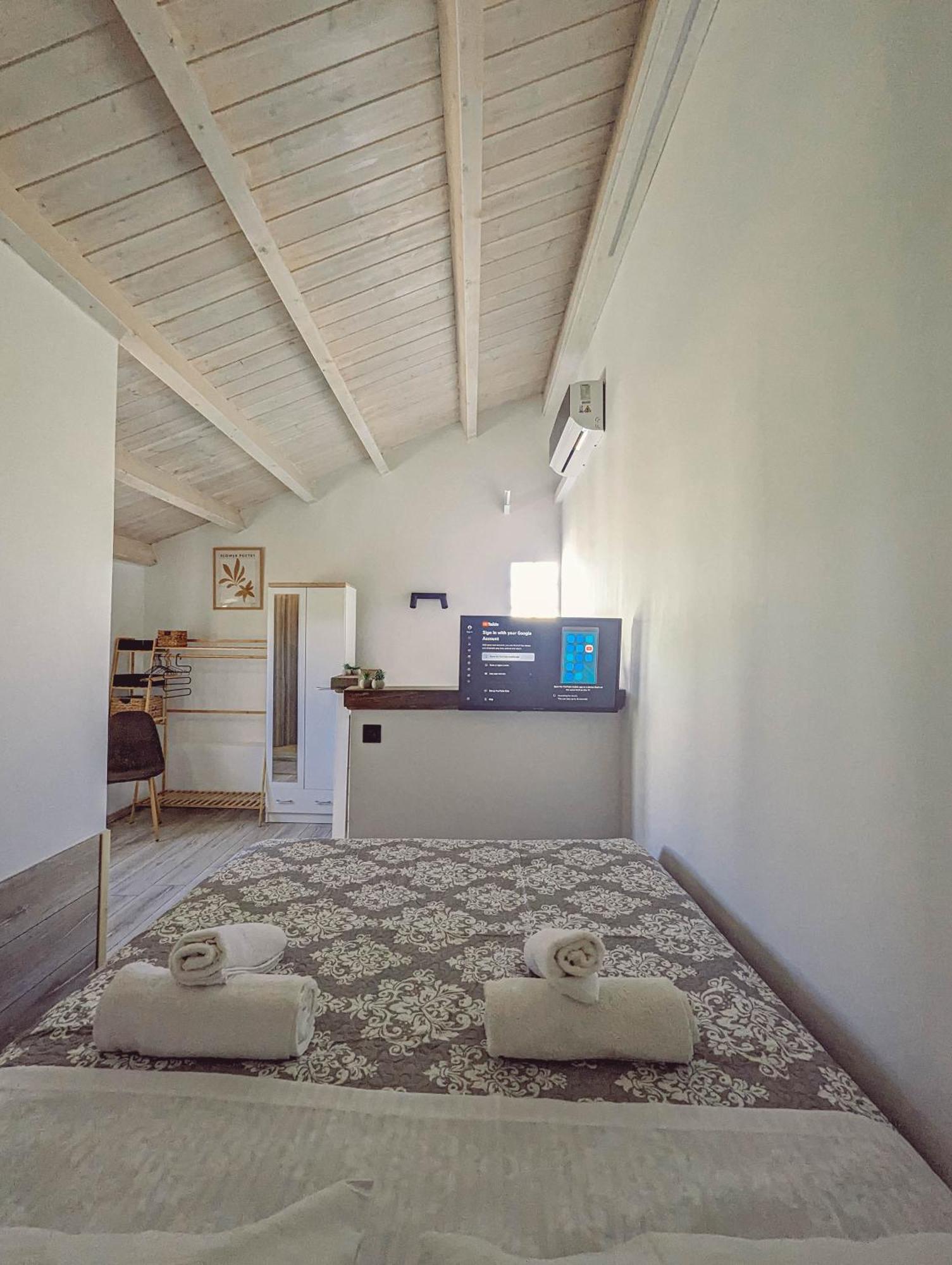 Ionian Pearl Apartments And Suites Corfu  Εξωτερικό φωτογραφία