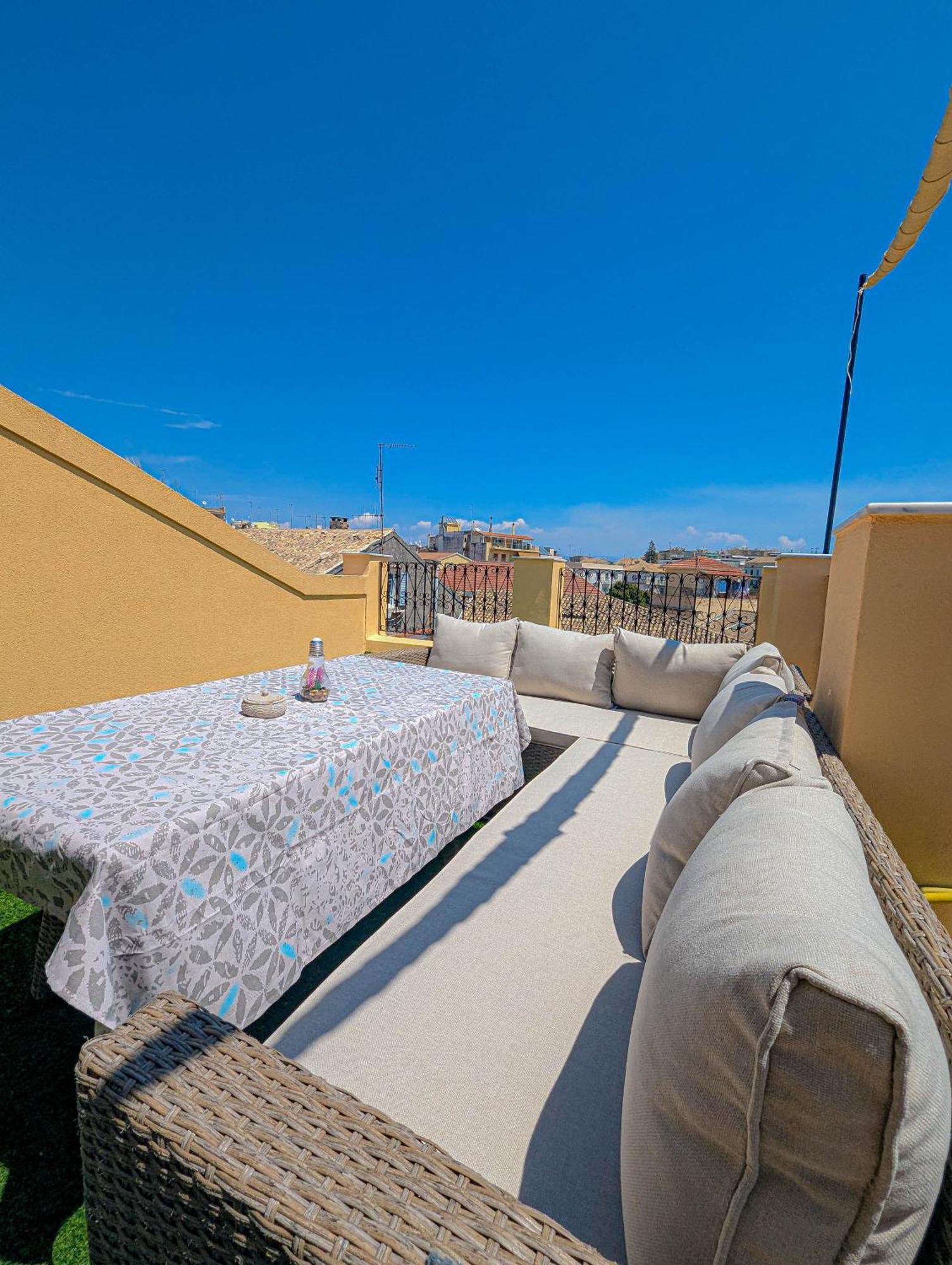 Ionian Pearl Apartments And Suites Corfu  Εξωτερικό φωτογραφία